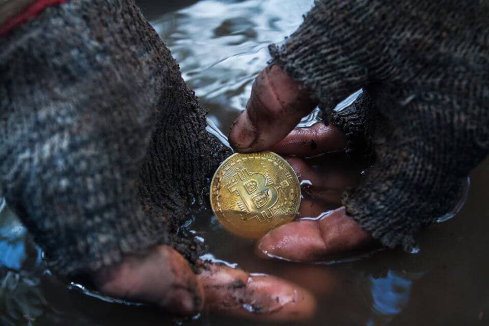 It won't be easy to hide the Bitcoin stolen through Twitter