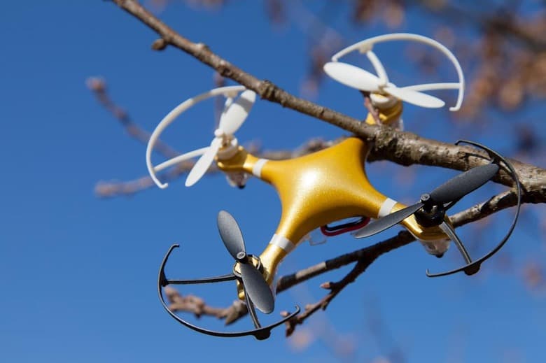 Soon your drone can avoid collisions using radar - Engadget
