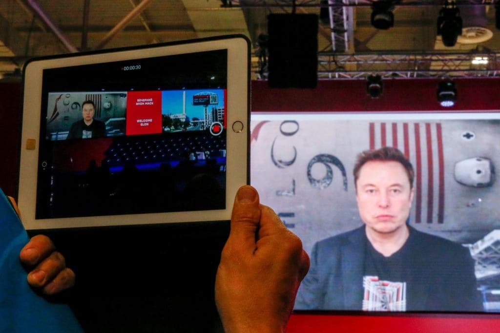Are Elon Musk's Warnings About AI Manipulating Social Media Coming True?